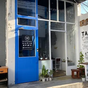  בית הארחה Tatata