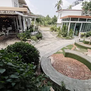 3* בית הארחה Field-d House
